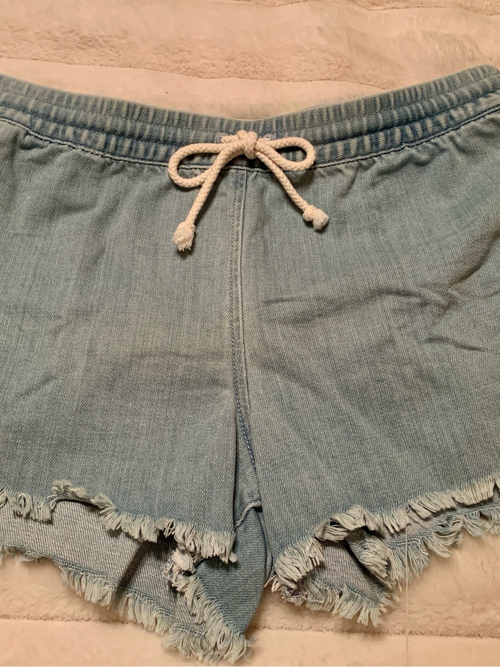 aerie chambray Blue Drawstring Frayed-Hem denim shorts/ beach